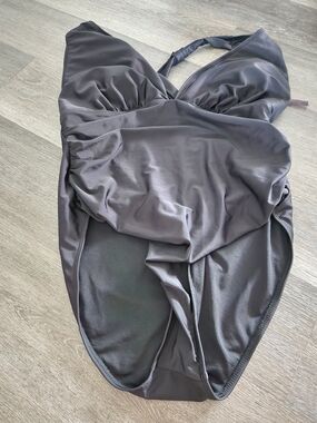 Women's Black 1x  One-Piece Swimsuit